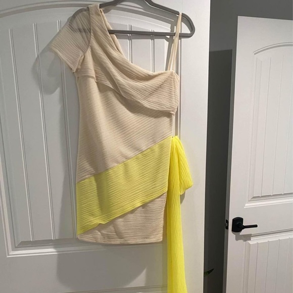 BCBGENERATION One Shoulder Mini Dress with Bow - Picture 1 of 3